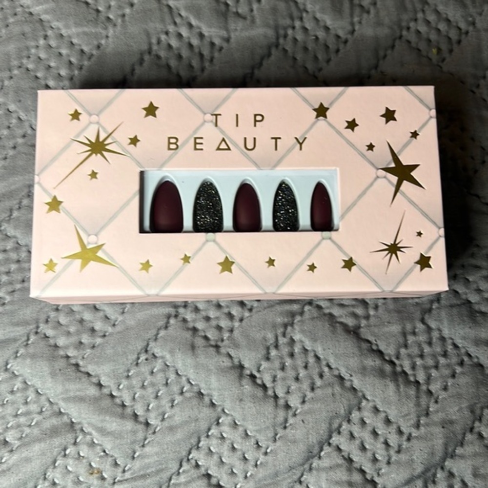 Tip Beauty Nails-24 nails + glue​​​